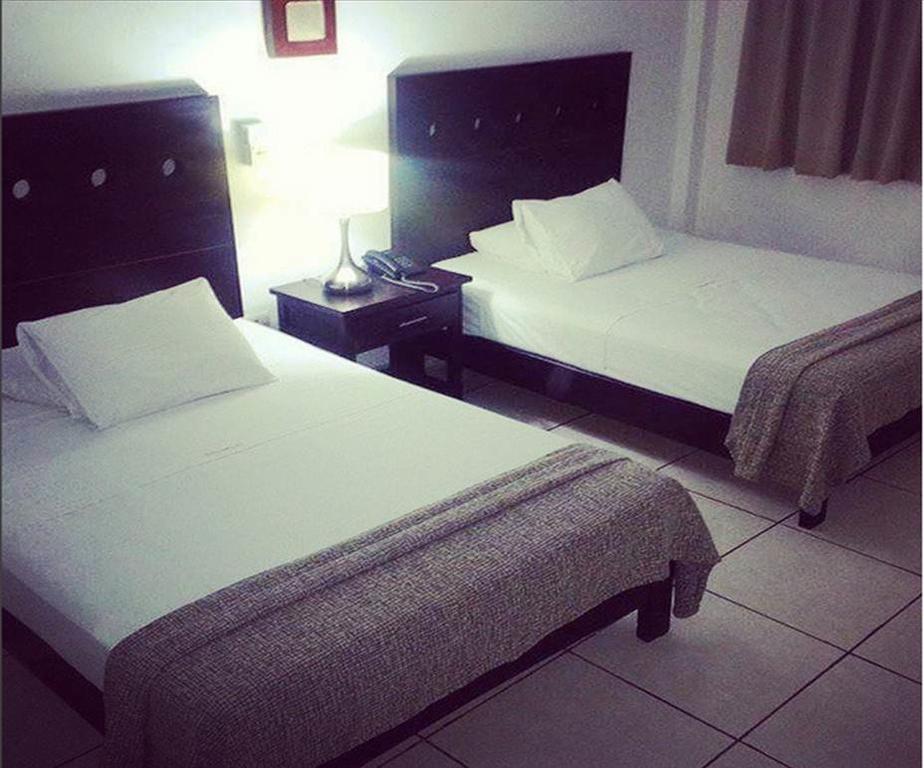 Hotel & Suites Mo Sak 타파출라 외부 사진